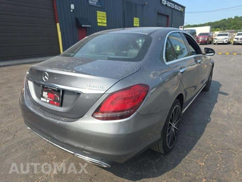 2020 Mercedes-Benz C 300 4MATIC Sedan - miniatura 3
