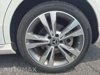 2020 Mercedes-Benz C 300 Sedan - miniatura 24