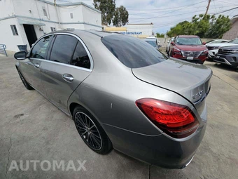 2020 Mercedes-Benz C 300 Sedan - miniatura 2
