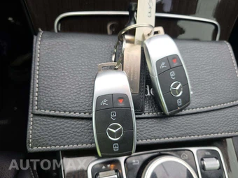 2020 Mercedes-Benz C 300 Sedan - miniatura 5