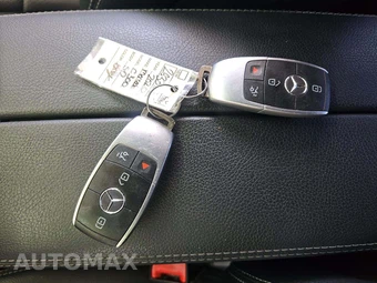 2020 Mercedes-Benz C 300 Sedan - miniatura 5
