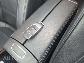 2020 Mercedes-Benz CLA 250 – miniatura 5