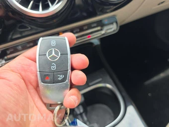 2020 Mercedes-Benz CLA 250 – miniatura 5