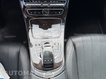 2020 Mercedes-Benz E 350 4MATIC Sedan - miniatura 19