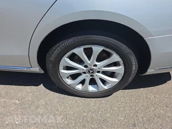 2020 Mercedes-Benz E 350 4MATIC Sedan – miniatura 11