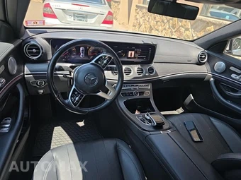 2020 Mercedes-Benz E 350 4MATIC Sedan – miniatura 14