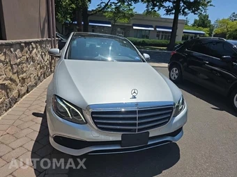 2020 Mercedes-Benz E 350 4MATIC Sedan – miniatura 2