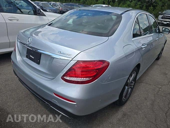 2020 Mercedes-Benz E 350 4MATIC Sedan - miniatura 3