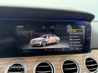 2020 Mercedes-Benz E 350 4MATIC Sedan - miniatura 17