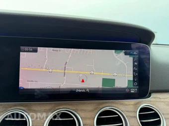 2020 Mercedes-Benz E 350 4MATIC Sedan - miniatura 18