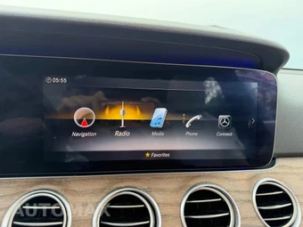 2020 Mercedes-Benz E 350 4MATIC Sedan - miniatura 22