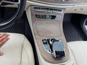 2020 Mercedes-Benz E 350 4MATIC Sedan - miniatura 23