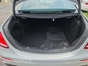 2020 Mercedes-Benz E 350 4MATIC Sedan - miniatura 19