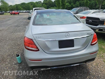 2020 Mercedes-Benz E 350 4MATIC Sedan - miniatura 5
