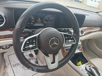 2020 Mercedes-Benz E 350 4MATIC Sedan - miniatura 10