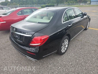 2020 Mercedes-Benz E 350 4MATIC Sedan - miniatura 4