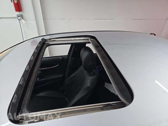 2020 Mercedes-Benz E 350 4MATIC Sedan - miniatura 12