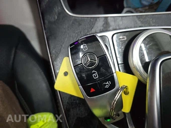 2020 Mercedes-Benz E 350 4MATIC Sedan - miniatura 8