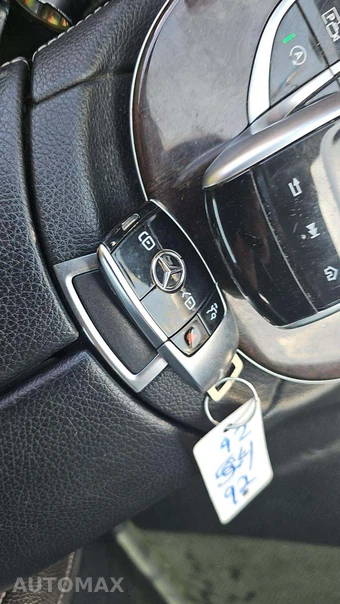 2020 Mercedes-Benz E 350 Sedan – miniatura 23