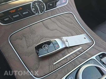 2020 Mercedes-Benz E 350 Sedan – miniatura 8