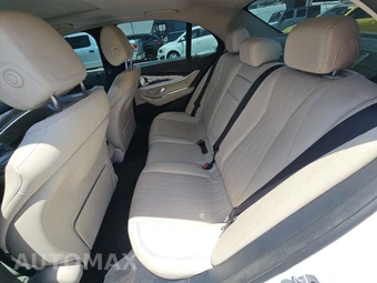 2020 Mercedes-Benz E 350 Sedan – miniatura 13