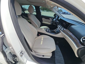 2020 Mercedes-Benz E 350 Sedan – miniatura 8