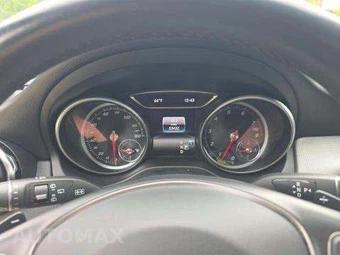 2020 Mercedes-Benz GLA 250 4MATIC – miniatura 10