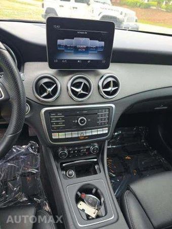 2020 Mercedes-Benz GLA 250 4MATIC – miniatura 11