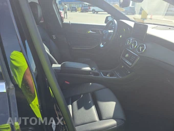 2020 Mercedes-Benz GLA 250 4MATIC – miniatura 8