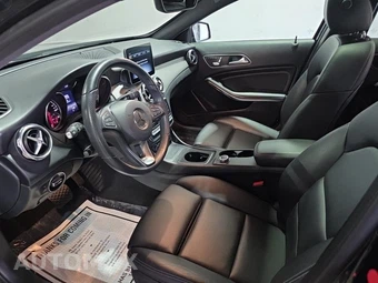 2020 Mercedes-Benz GLA 250 4MATIC – miniatura 13