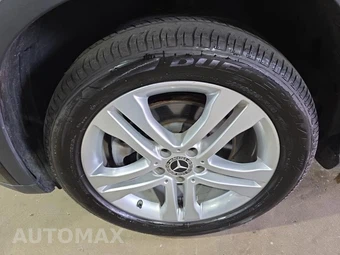 2020 Mercedes-Benz GLA 250 4MATIC – miniatura 8