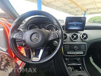 2020 Mercedes-Benz GLA 250 4MATIC – miniatura 10