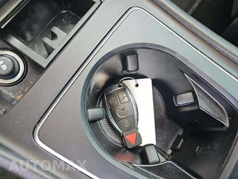 2020 Mercedes-Benz GLA 250 4MATIC – miniatura 8