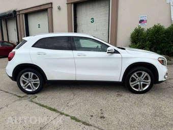 2020 Mercedes-Benz GLA 250 4MATIC - miniatura 8