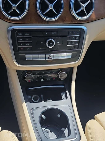 2020 Mercedes-Benz GLA 250 - miniatura 10