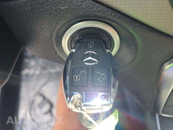 2020 Mercedes-Benz GLA 250 – miniatura 5