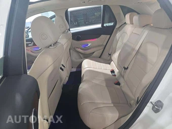 2020 Mercedes-Benz GLC 300 4MATIC – miniatura 13