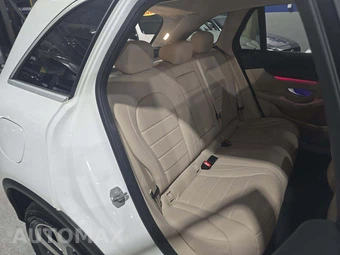 2020 Mercedes-Benz GLC 300 4MATIC – miniatura 16