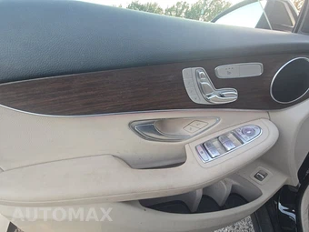2020 Mercedes-Benz GLC 300 4MATIC – miniatura 9