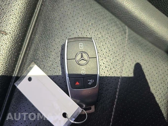 2020 Mercedes-Benz GLC 300 - miniatura 8
