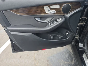 2020 Mercedes-Benz GLC 300 – miniatura 9
