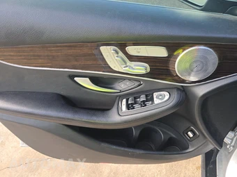 2020 Mercedes-Benz GLC 300 – miniatura 9