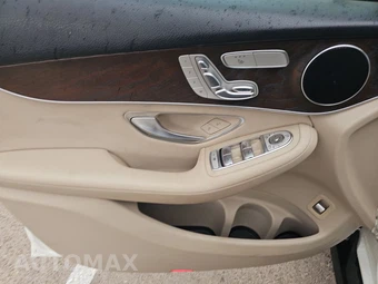 2020 Mercedes-Benz GLC 300 - miniatura 9