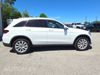 2020 Mercedes-Benz GLC 300 – miniatura 5