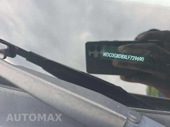 2020 Mercedes-Benz GLC 300 – miniatura 2