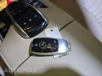 2020 Mercedes-Benz S 560 Sedan - miniatura 8