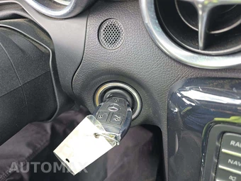 2020 Mercedes-Benz SLC 300 - miniatura 8