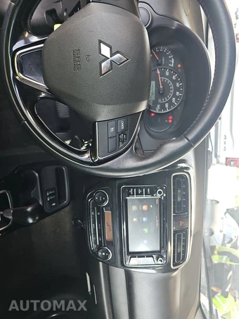 2020 Mitsubishi Mirage G4 LE – miniatura 11