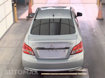 2020 Mitsubishi Mirage G4 SE - miniatura 5