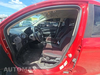 2020 Mitsubishi Mirage G4 SE - miniatura 3